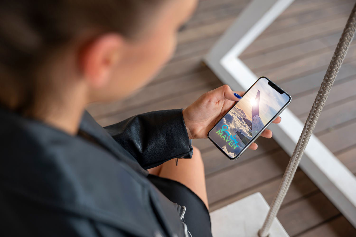 Women looking at Meeting Maven app